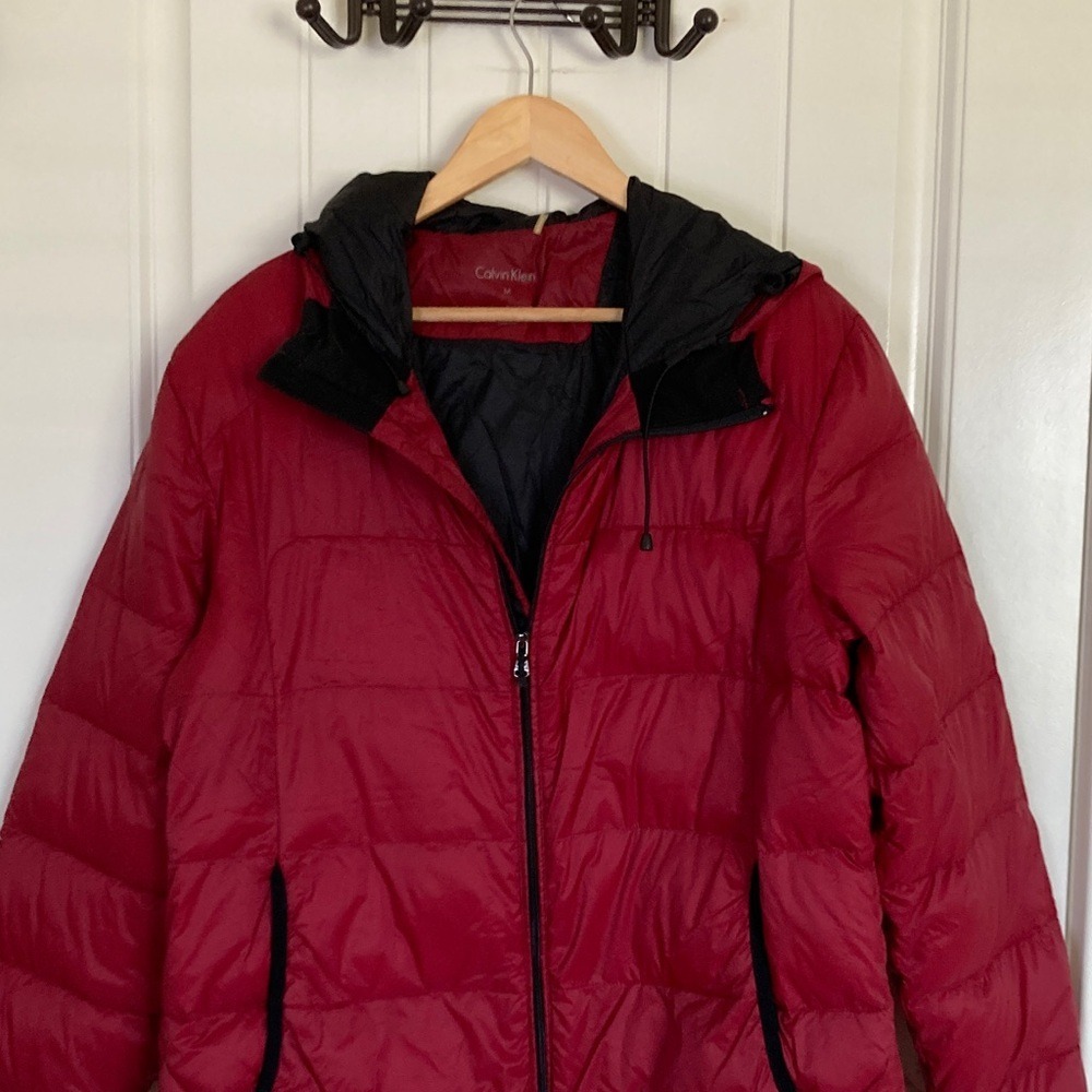 Calvin Klein Womens Cherry Red Quilted Packable Down Jacket Size M Hooded Winter - Picture 3 of 13